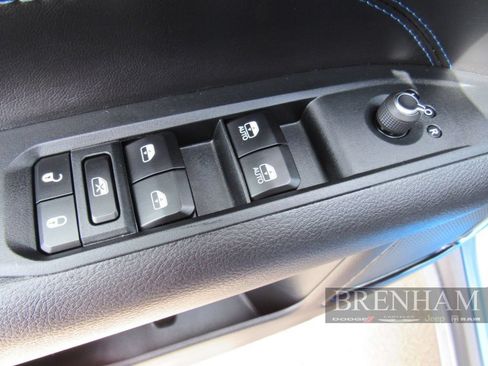 Used 2025 Jeep Compass Latitude w/ Altitude Special Edition AWD/4WD image 13