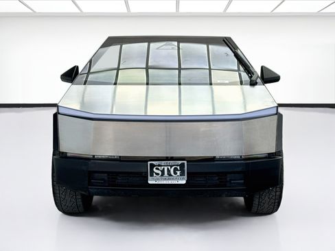 Used 2025 Tesla Cybertruck AWD Crew Cab image 2