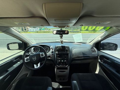 Used 2014 Dodge Grand Caravan American Value Package w/ UConnect Hands-Free Group image 6