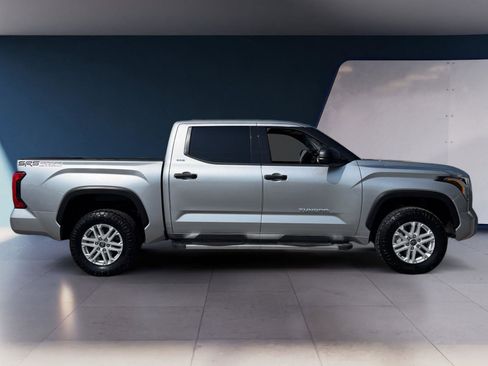 Used 2022 Toyota Tundra SR5 AWD/4WD image 6