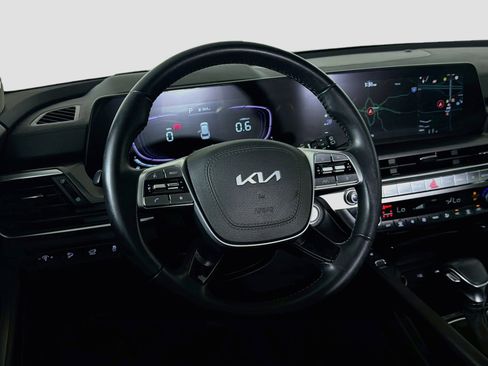 Used 2025 Kia Telluride S FWD image 18
