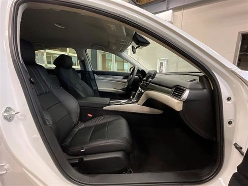 Used 2022 Honda Accord LX image 23