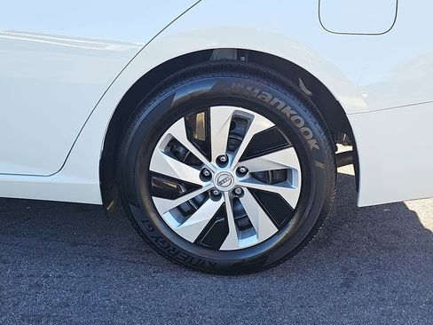 Used 2025 Nissan Altima 2.5 S image 36