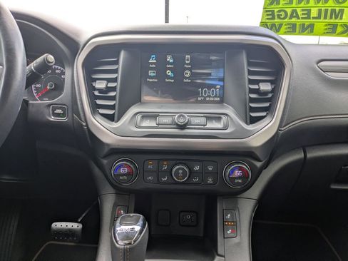 Used 2017 GMC Acadia SLE w/ Driver Alert Package I AWD/4WD image 18