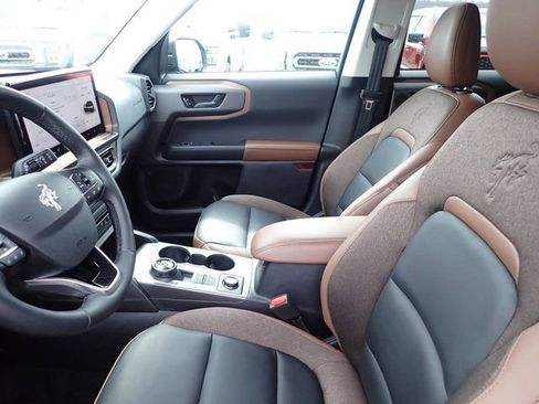 Certified 2025 Ford Bronco Sport Outer Banks w/ Outer Banks Tech Package+ AWD/4WD image 16