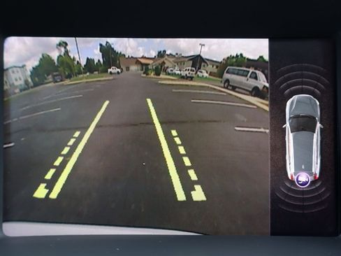 Used 2018 Volvo V60 T5 Cross Country w/ Convenience Package image 36