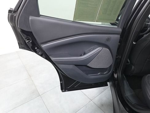 Certified 2025 Ford Mustang Mach-E Premium image 22