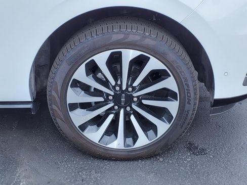 New 2023 Lincoln Navigator Reserve image 32