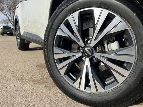 Certified 2023 Nissan Rogue SV image 8