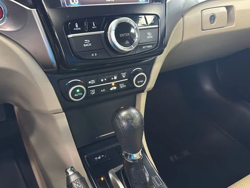 Used 2016 Acura ILX FWD image 16