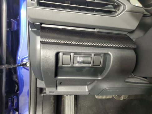 Used 2024 Subaru Crosstrek 2.0i Premium w/ Crosstrek Mirror Package AWD/4WD image 27