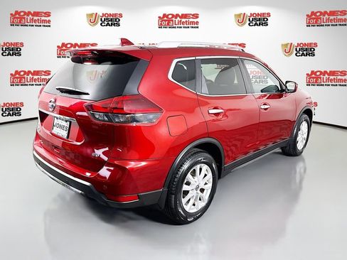 Used 2019 Nissan Rogue SV FWD image 15