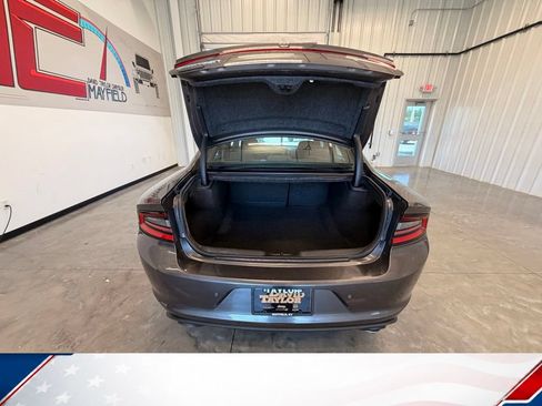 Used 2022 Dodge Charger SXT RWD image 17