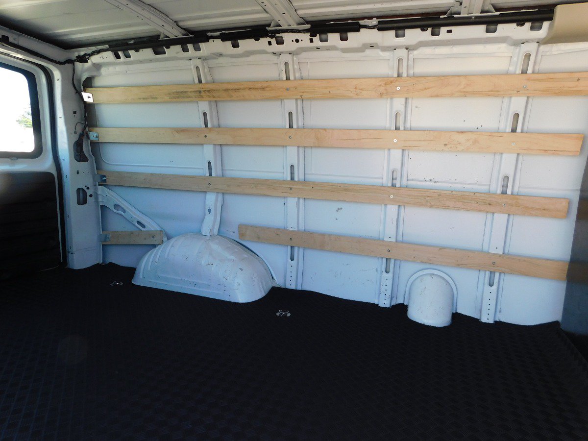 Used 2025 Chevrolet Express 2500 w/ Driver Convenience Package RWD image 24