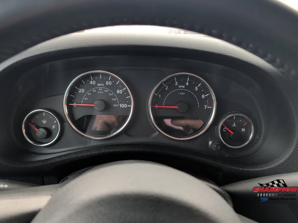 Used 2017 Jeep Wrangler Unlimited Sport w/ Connectivity Group AWD/4WD image 18