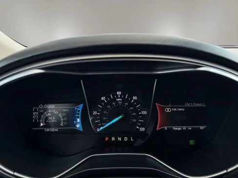 Used 2018 Ford Fusion SE w/ Equipment Group 602A FWD image 17