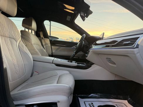 Used 2016 BMW 750i xDrive AWD/4WD image 38
