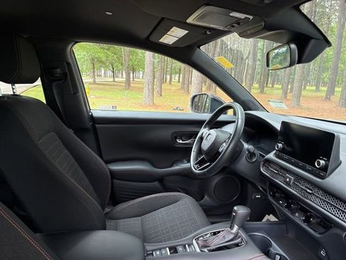 Used 2023 Honda HR-V Sport image 23