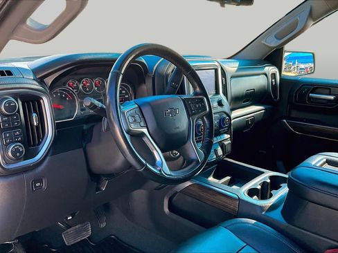 Used 2021 Chevrolet Silverado 1500 RST w/ Texas Edition Plus AWD/4WD image 17