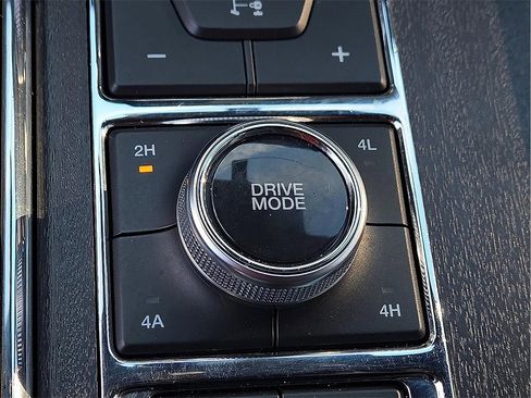 Used 2023 Ford Expedition Platinum image 17