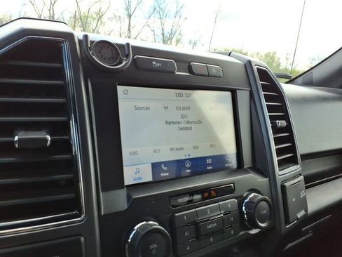 Used 2020 Ford F150 XLT w/ Equipment Group 302A Luxury AWD/4WD image 17