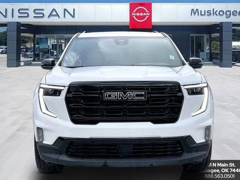 Used 2026 GMC Acadia Elevation w/ Black Edition FWD image 2