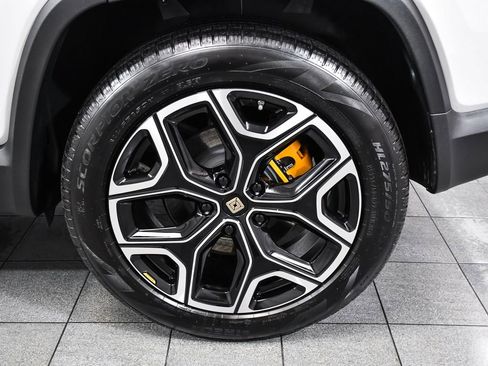 Used 2022 Rivian R1S Launch Edition AWD/4WD image 8