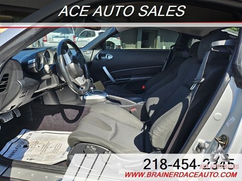 Used 2006 Nissan 350Z Enthusiast w/ (N93) Cargo Convenience Pkg image 5