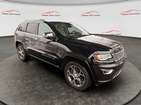 Used 2019 Jeep Grand Cherokee Overland AWD/4WD image 5