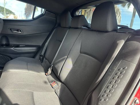 Used 2018 Toyota C-HR XLE image 10