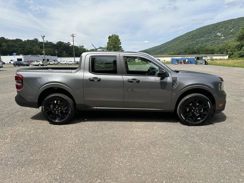 New 2025 Ford Maverick XLT w/ XLT Luxury Package image 8