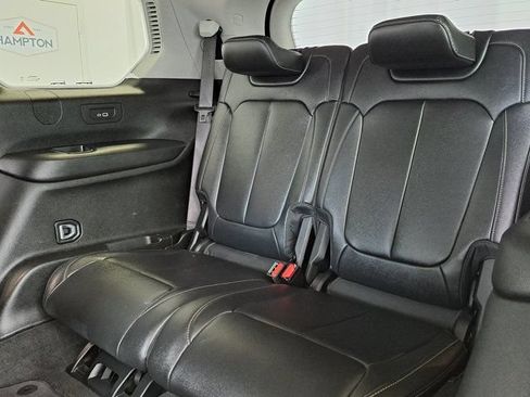 Used 2022 Jeep Grand Cherokee L Limited AWD/4WD image 29