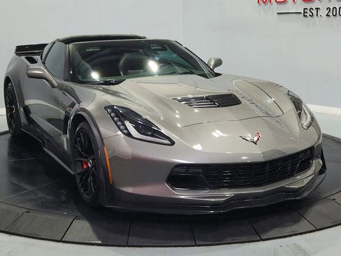 Used 2015 Chevrolet Corvette Z06 w/ Z07 Performance Package RWD image 3