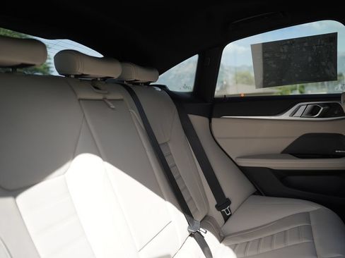 Used 2023 BMW i4 eDrive35 RWD image 13