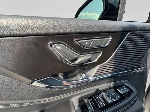 Used 2022 Lincoln Corsair FWD image 18