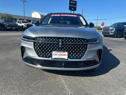 Used 2025 Lincoln Nautilus Reserve AWD/4WD image 6