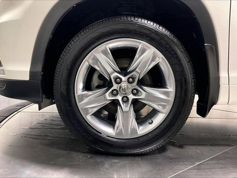 Used 2015 Toyota Highlander Limited image 9