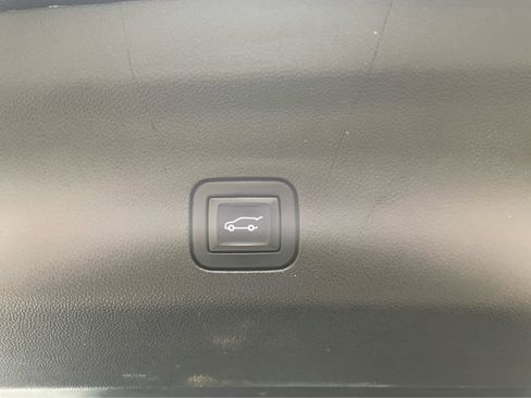 Used 2022 Chevrolet Tahoe High Country image 34