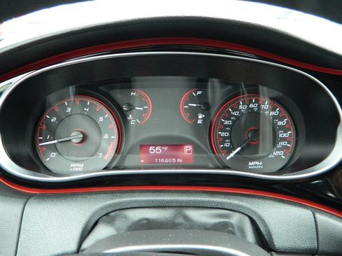 Used 2016 Dodge Dart SXT image 18