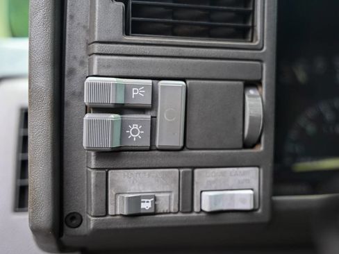 Used 1994 Chevrolet Blazer 4WD image 96