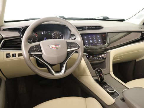 Used 2022 Cadillac XT6 Premium Luxury w/ LPO, Floor Liner Package AWD/4WD image 2
