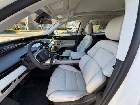 New 2026 Lincoln Nautilus Reserve image 15