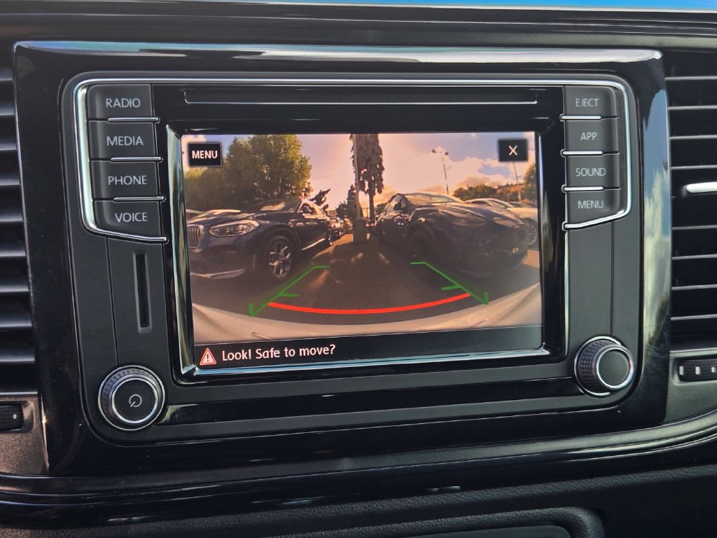 Used 2018 Volkswagen Beetle 2.0T S FWD image 18