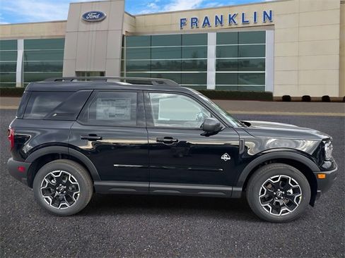 New 2025 Ford Bronco Sport Outer Banks w/ Outer Banks Tech Package+ image 8