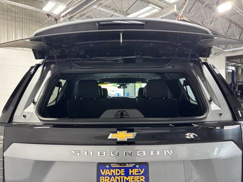 Used 2026 Chevrolet Suburban LT w/ Comfort Package AWD/4WD image 58