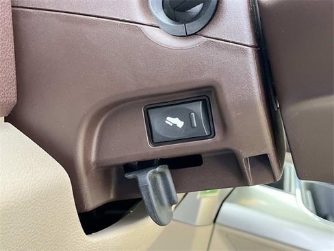 Used 2016 RAM 3500 Laramie w/ Convenience Group image 34