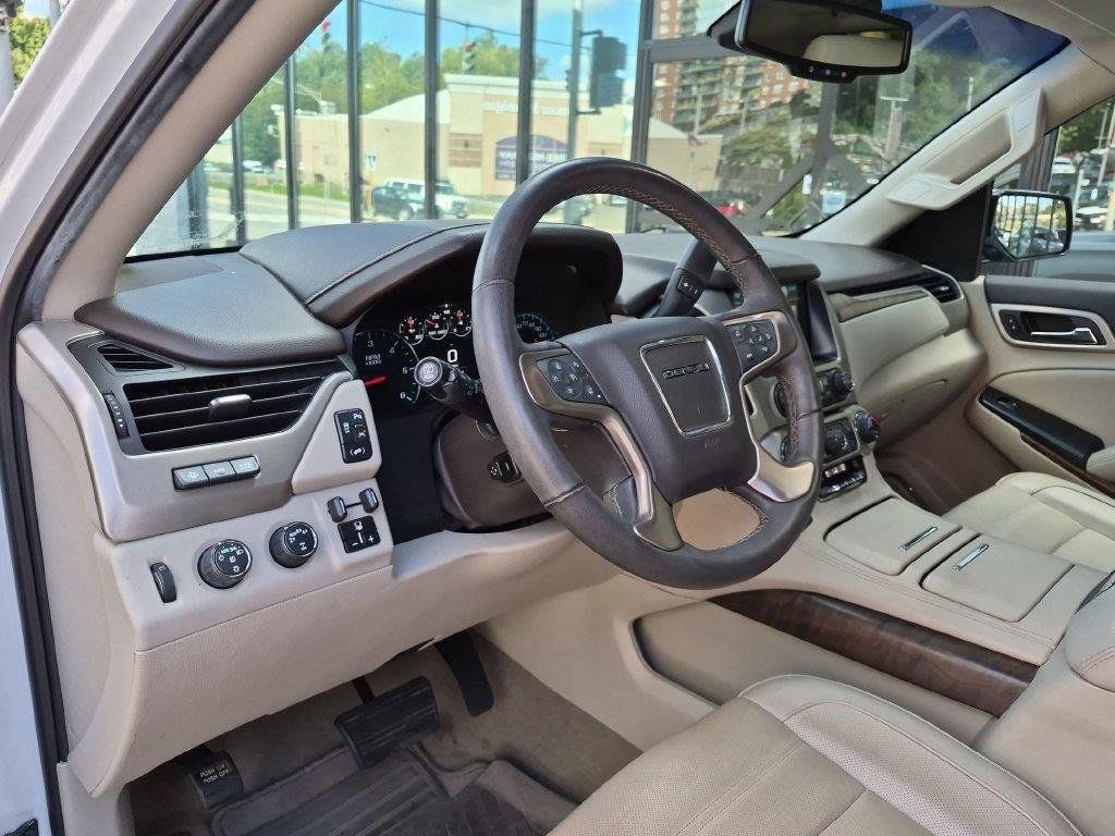 Used 2018 GMC Yukon Denali w/ Open Road Package AWD/4WD image 17