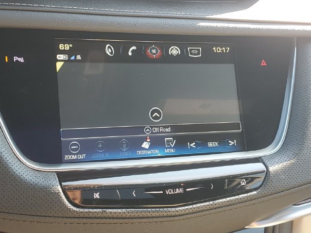 Certified 2018 Cadillac XT5 Luxury w/ Driver Awareness Package FWD image 26