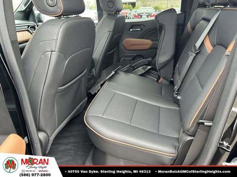 Certified 2024 GMC Canyon AT4 w/ AT4 Premium Package AWD/4WD image 13