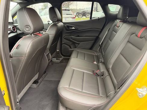 Used 2025 Chevrolet Trax RS w/ Driver Confidence Package image 30